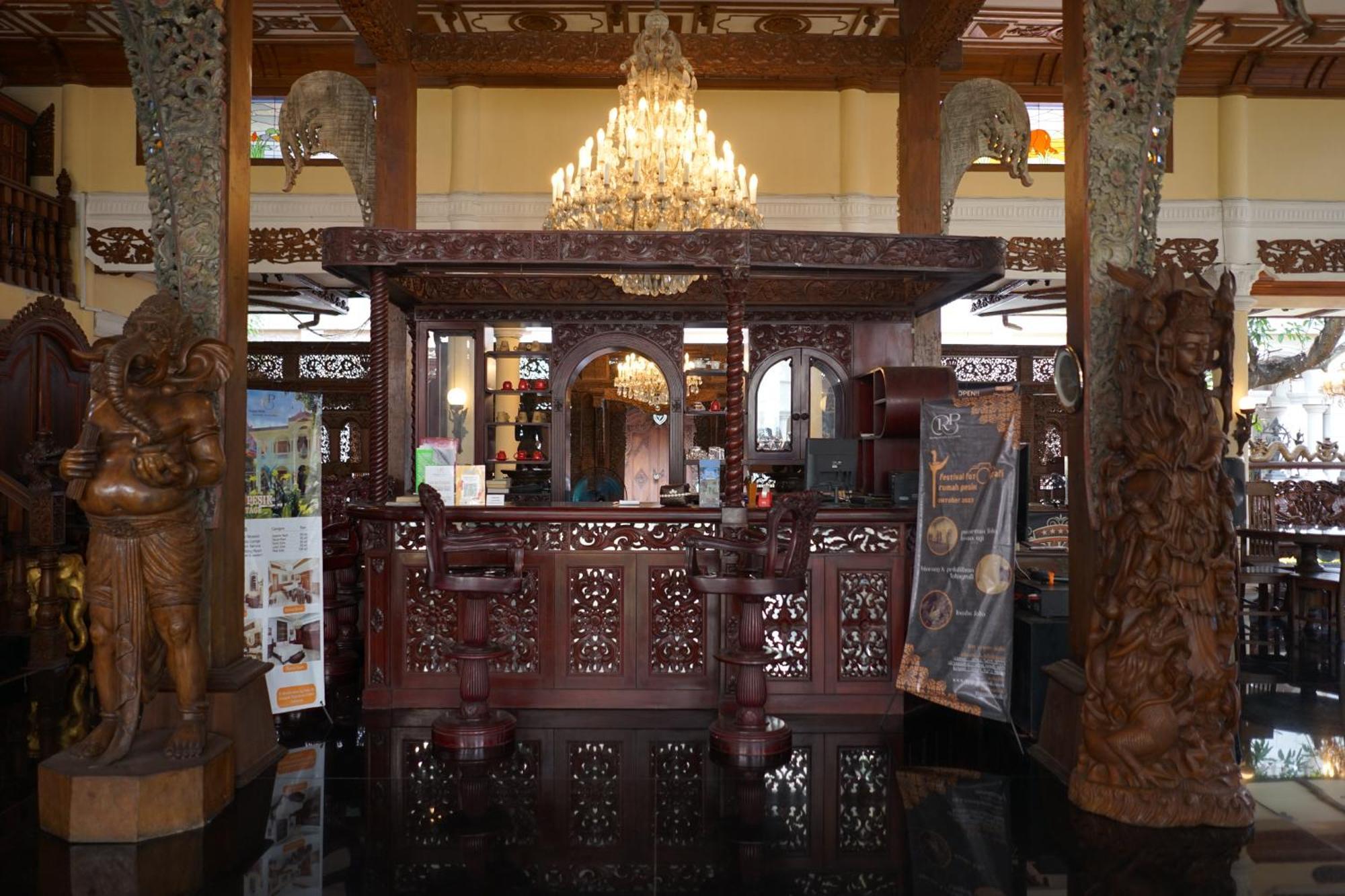 Rumah Pesik Art Heritage Gondowulung 外观 照片